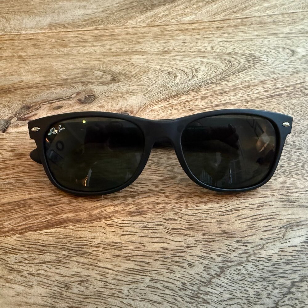 NEW Ray-Ban New Wayfarer 622 sunglasses, black